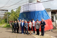 Флаг России поднят на высотную метеомачту 